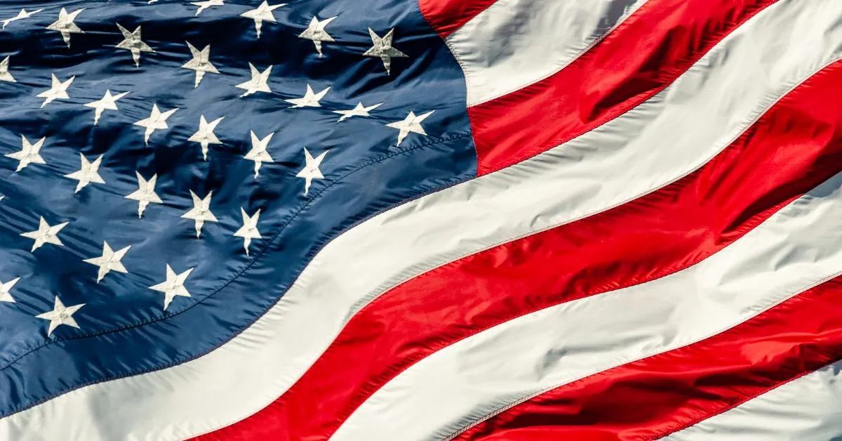 Bandeira dos Estados Unidos representando casamentos internacionais e pacto antenupcial entre brasileiros e estrangeiros